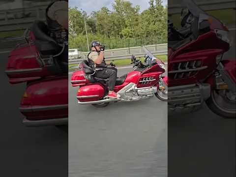 Honda Gold Wing 1800 #motorcycle #honda #motorcycles #rossiya #motorbike #bike #bikelover #goldwing