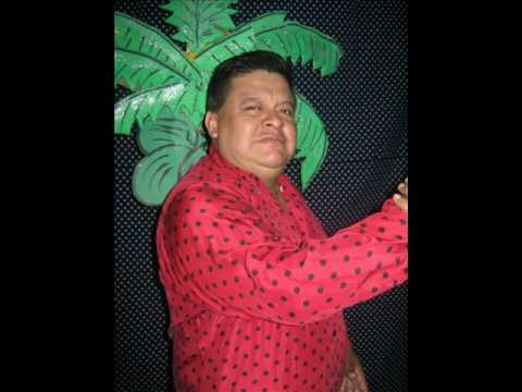 MARCO TULIO MARTINEZ - LA VOZ DEL RECUERDO - MAÑANITAS TAPATIAS.wmv