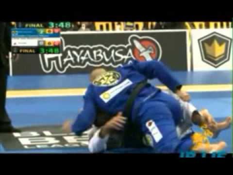 Lucas Leite - Half Guard: Vault Back Sweep vs Postured Opponent