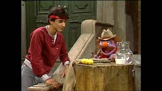 Classic Sesame Street - Forgetful Jones Lemonade