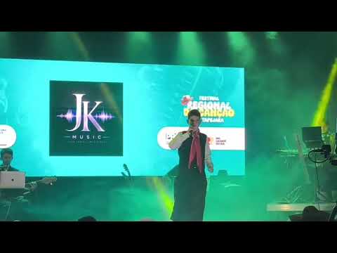 Participando do Festival Regional da Canção de Tapejara Rs