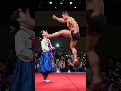 Weak girl fights with boxer #kungfu #fighting