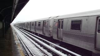 preview picture of video 'IND Ozone Park/Rockaway Line: R46 A Train at 80th-Hudson Sts (Not In Service-Snow)'