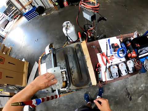 Training and diagnosis of an RV Suburban furnace. SF-25.