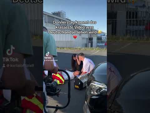 Wie viele Leute wirst du in die Premiere holen 😍 am Donnerstag ?