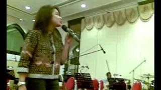 Ruth Sahanaya-Memori     