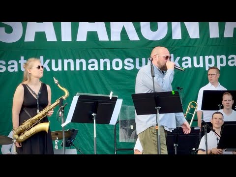 UMO Helsinki Jazz Orchestra feat. Paleface & Adele Sauros