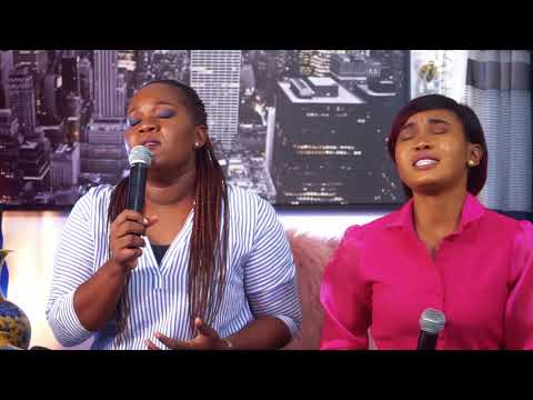 Sion- 20minutes d'adoration avec Jésus/ Tu es tout ce qui compte + mes mains s'élèvent vers toi