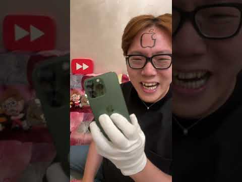 iPhone 14: スティーブ・ジョブズの娘がAppleの新しい携帯電話をからかう