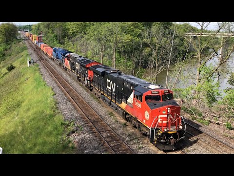 CN Train 422 Bayview junction