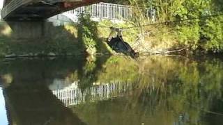 preview picture of video 'Geocaching - Brücke am Adolfosee 26.09.2009'