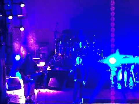 Deftones - Passenger (w/ Greg from Dillinger - Live 4-25-2011)