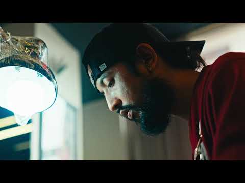 MAT.D Production - Reportage Nepal, video Grande International Hospital service physiothérapie