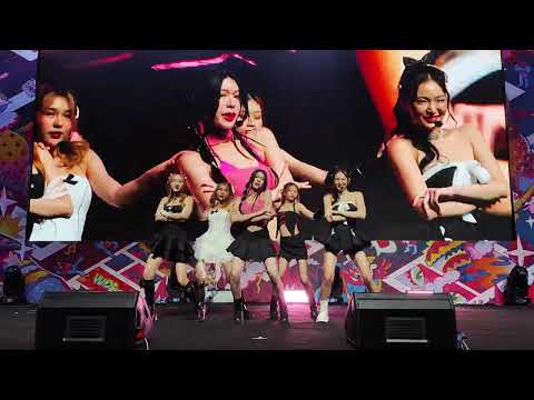 Cm Cafe ( Hot Shake ) @ Thailand Comic Con 2023 - Siam Paragon【4K 60FPS】