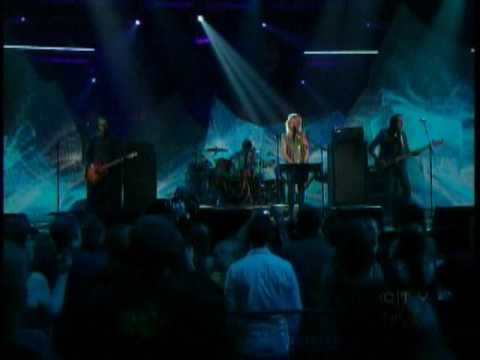 Metric - Gimme Sympathy (live at the Juno Awards 2010)
