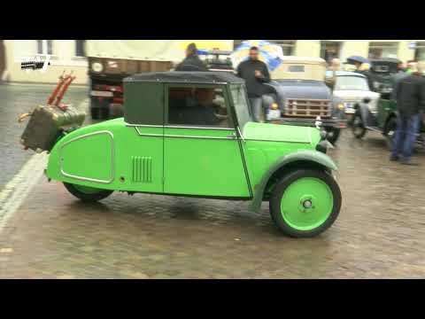 Vintage car meeting at the Grimma market