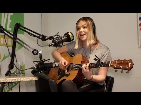 Kim Leitinger - Wie schön du bist (Unplugged @ Hitwave Summer Days 2017)