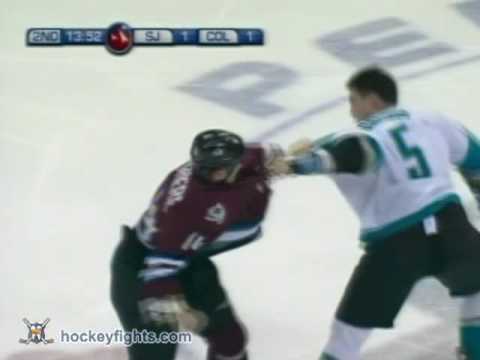 Rob Davison vs Ian Laperriere