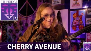 Melissa sings 'Cherry Avenue' on EtheridgeTV