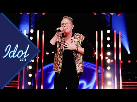 Jesper Petersson sjunger Can't stop the feeling i Idol 2016 - Idol Sverige (TV4)