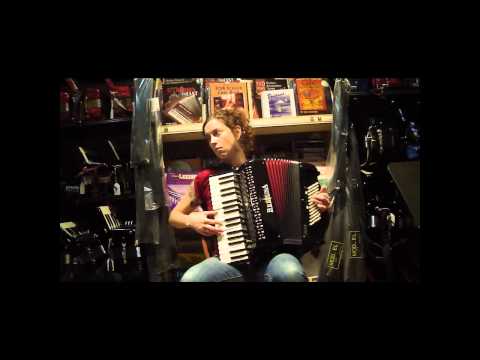 1200 - Black Beltuna Aktiv LMM 72 $3995