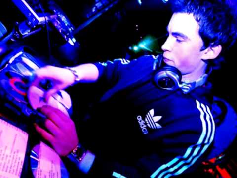 Marcel Woods vs. Robin S -- Be Monotone (Hardwell Smashup)