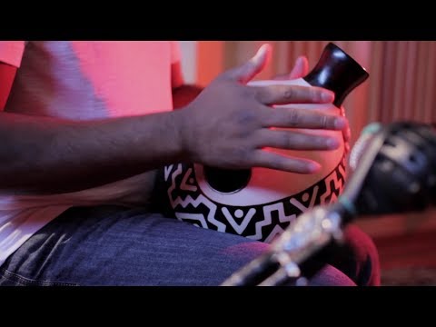 Morado el hábito que en ella mora