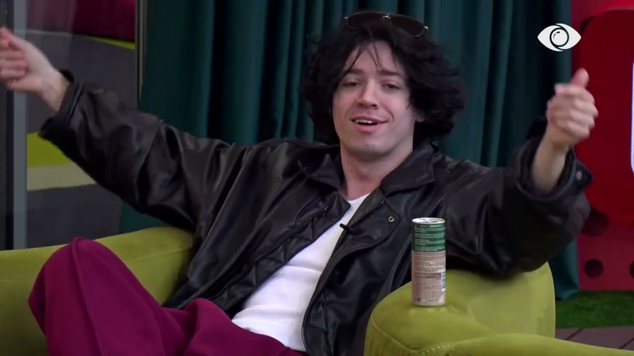 Më tha më pëlqen tipi yt/ Mal këndon ndaj Krusitës