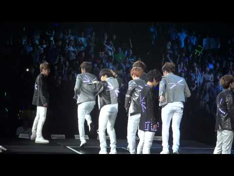 [FANCAM] 120520 SUPER JUNIOR- Mr. Simple SMTOWN LA 2012