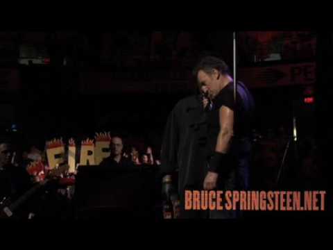 Bruce Springsteen - Fire - Live from Philadelphia - Working On A Dream Tour - 2009