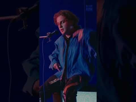 The Curly Simon - Kým Tu Sme (in Blue Room)