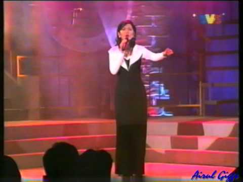 Azie Kau Tetap Di Dalam Anganku