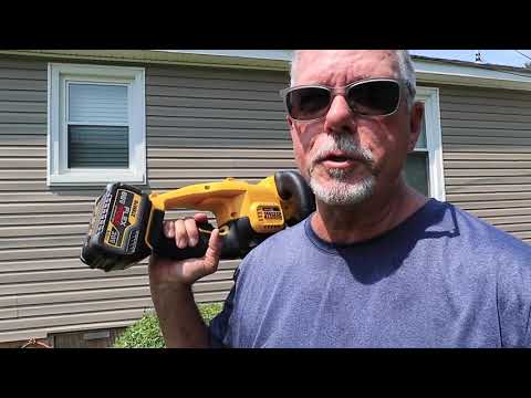 Milwaukee & DeWalt hedge trimmers go head to head