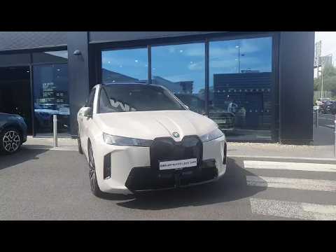 BMW iX xDrive45 M Sport - Image 2