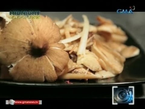 Taba pagkain at carbohydrates Dumukwang marks sa abdomen upang alisin ang mga panloob na