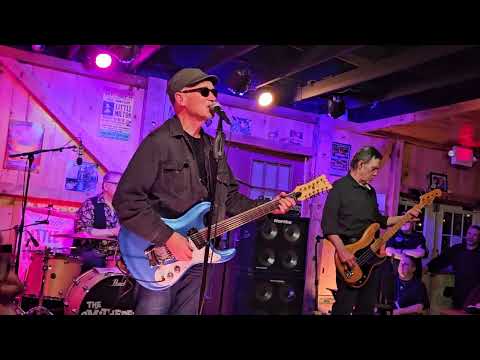 Smithereens with Marshall Crenshaw at Daryl's House. April 20, 2023.