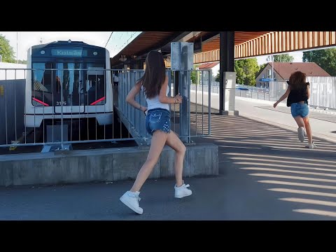 People trying to catch the train - Part 2 🏃🏽🏃‍♂️🏃🏼‍♀️
