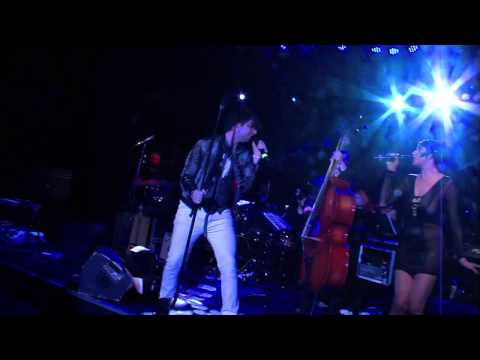 Benjamin Ickies & This Ambitious Orchestra ft. Anna Copa Cabanna ★ Don't You Want Me