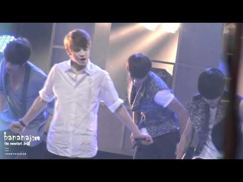 Yoseob with white shirt - Fiction Rehearsal @  music core (11.06.11)