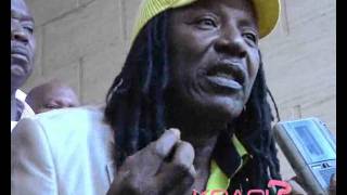 Alpha Blondy chez Alassane Ouattara : "L'armée française, merci d'avoir sauvé mes fesses."