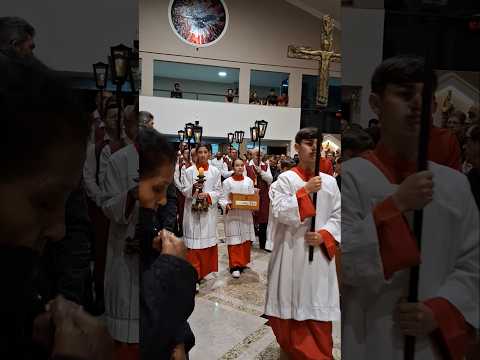 Missa Votiva e dos pãozinho  de São Francisco de Assis Procissão de entrada