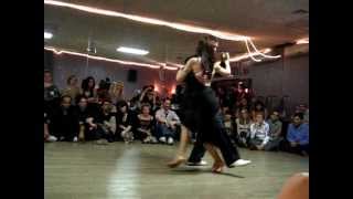 Evan Griffiths & Meredith Klein - Flores Negras (De Caro)