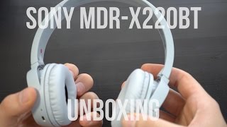 Video thumbnail for Sony MDR ZX220BT Wireless Bluetooth Headphones || Unboxing by Tech Innuendo