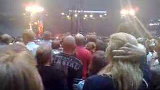 Bruce Springsteen sings Livin' In The Future