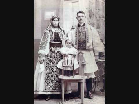 Lăsai pușca ruginită / Just left aside my old rusty rifle