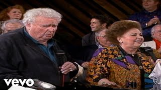 Bill &amp; Gloria Gaither - I Wouldn&#39;t Take Nothing for My Journey [Live]