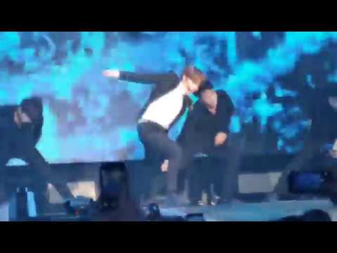 191109 Sungwoon - Blue at  KAMP Singapore concert