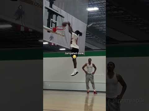 Phenomenal dunk 🤣 (via @w.a.k.3 on IG) #basketball