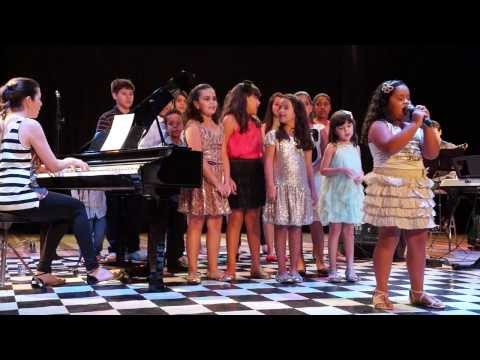 BIDELLATI-Recital de Instrumento - Maria Eduarda Fabri "Um feliz Natal" - 12/2013