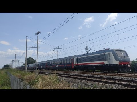 ICN 1959 con 8 Carrozze Moon in transito da Carruba!